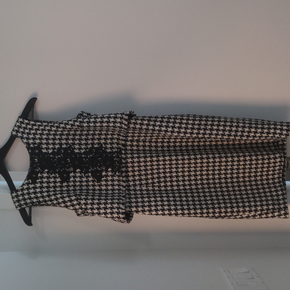 Karl Lagerfeld Paris, Black and White Dress, size 4